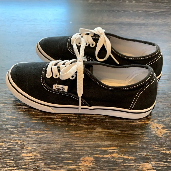 lace up black vans